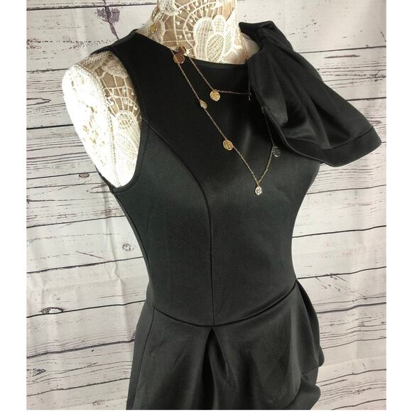 NWT Fashion Nova city heights top large cape shoulder & ruffles size medium - Picture 10 of 10